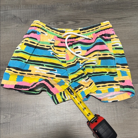 Tropicalia Colorful Patterned Shorts - Picture 6 of 8